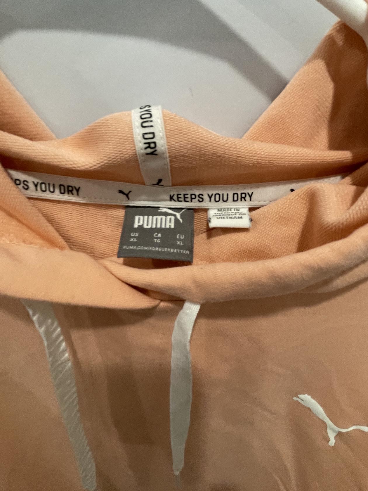 Puma Keeps you dry Cropped Pullover Hoodie Sweatshirt Peach Fuzz Women’s XL - Very Good