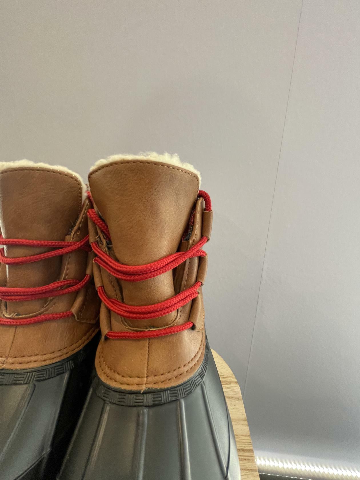 Botas de pato de cuero con forro polar para mujer Magellan Outdoors talla 7M - Muy buena