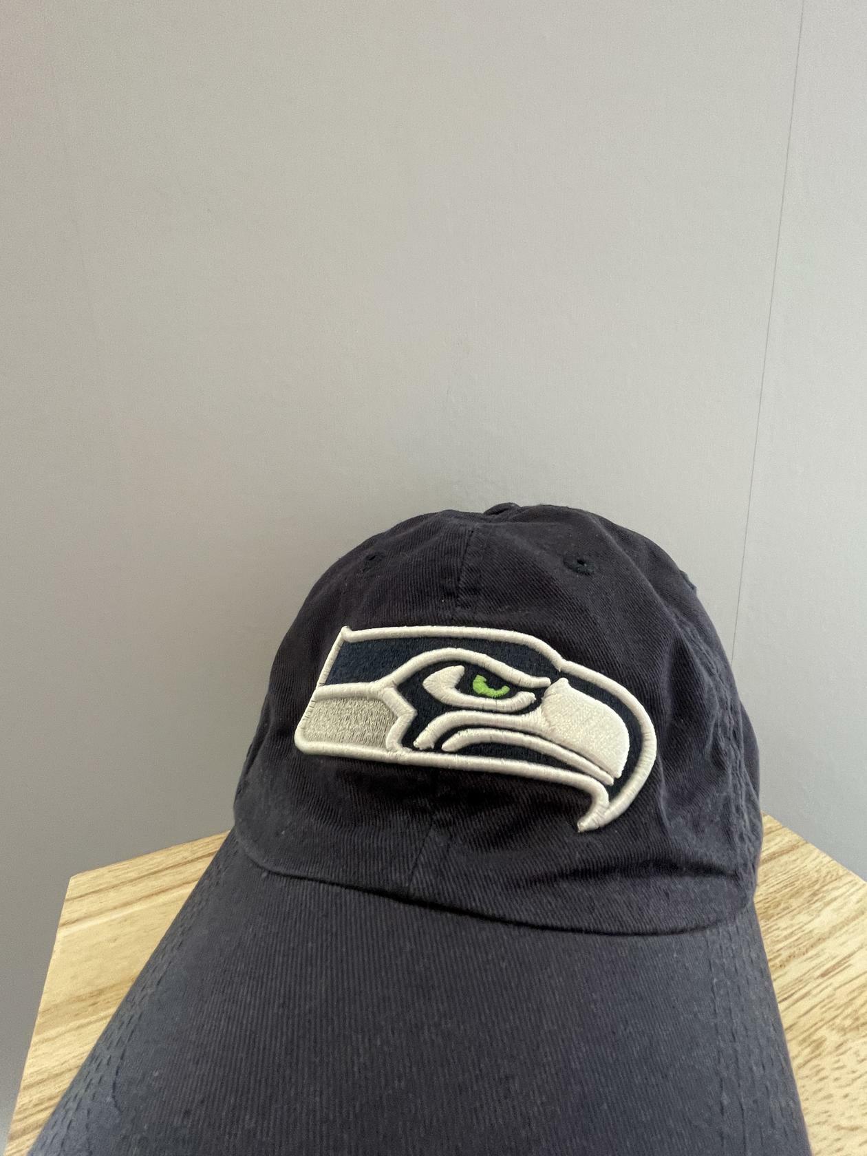 Gorra ajustada de franquicia de ropa del equipo de la NFL de los Seattle Seahawks, azul marino para jóvenes: muy buena