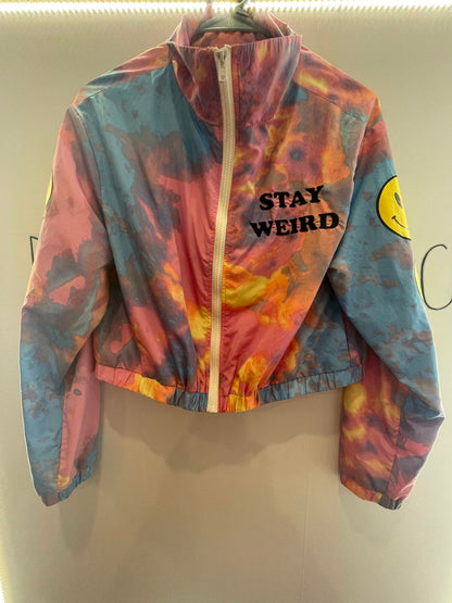 STAY WEIRD Tye Dye Smiley Face Full Zip Windbreaker Jacket rue 21 Size M Medium - Very Good