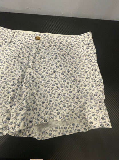 Old Navy Womens Shorts Size 4 White Blue Floral Belt Pockets Summer Shorts - Very Good